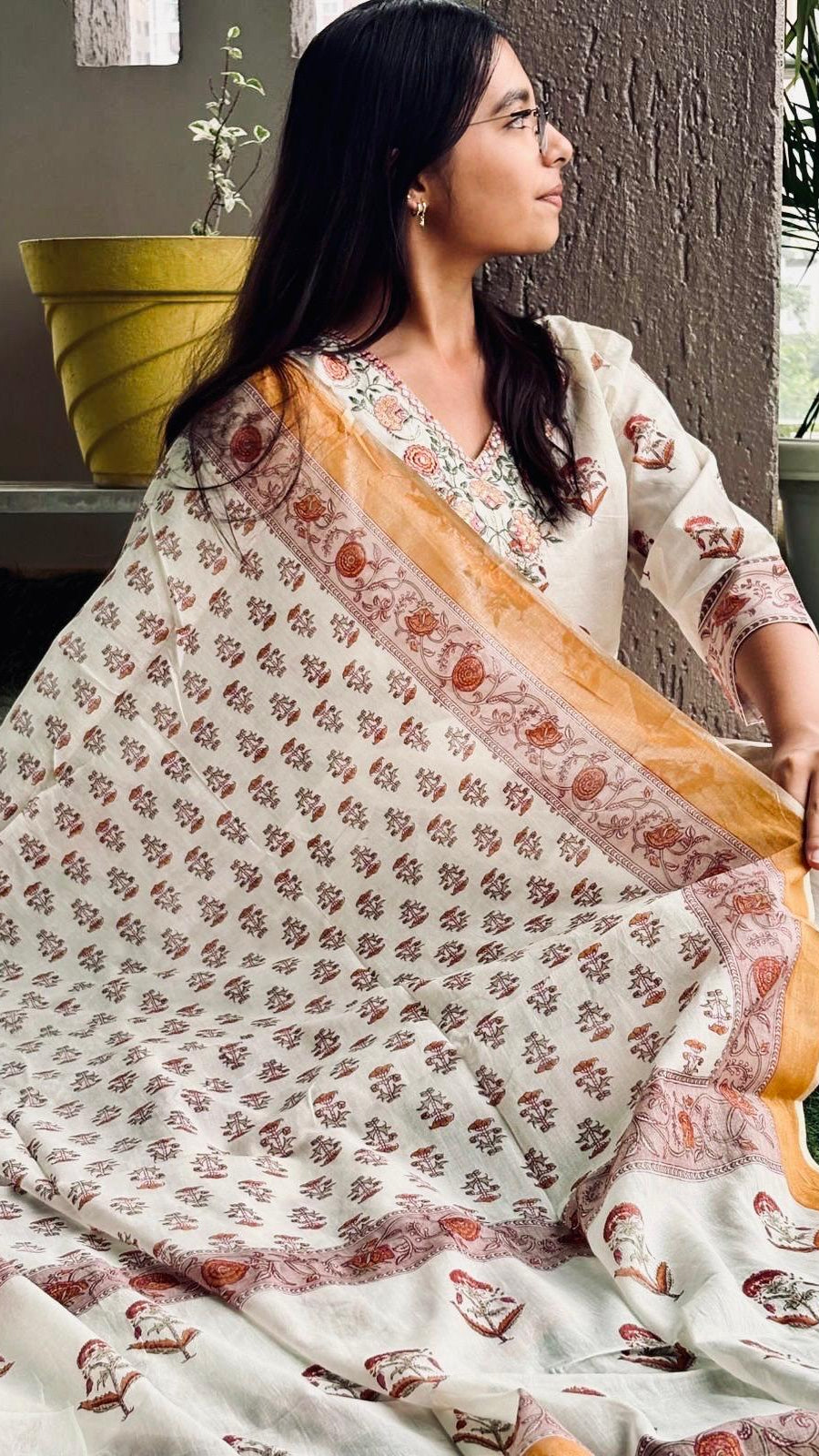 GULZAAR Three-piece suit